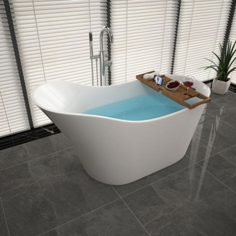 RL-MF1210 Freestanding soaking bathtub made of luster white acrylic with an overflow and polished chrome drain